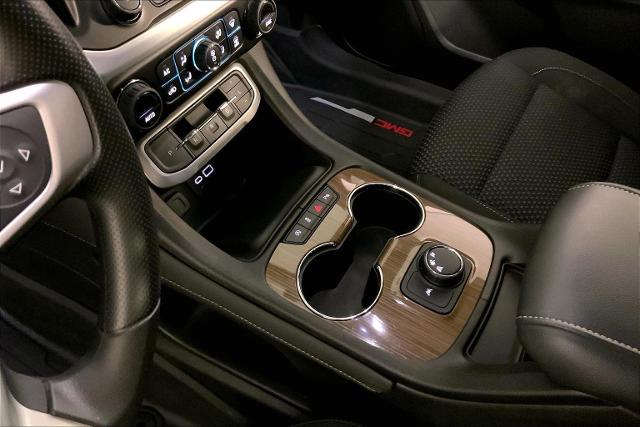 2023 GMC Acadia Vehicle Photo in KANSAS CITY, MO 64114-4502