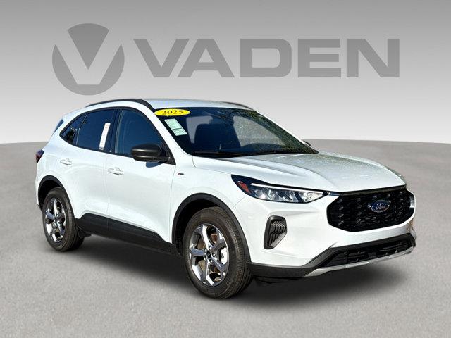 2025 Ford Escape Vehicle Photo in Hinesville, GA 31313