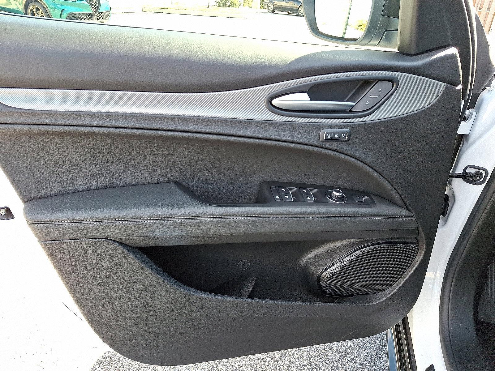 2024 Alfa Romeo Stelvio Vehicle Photo in Willow Grove, PA 19090