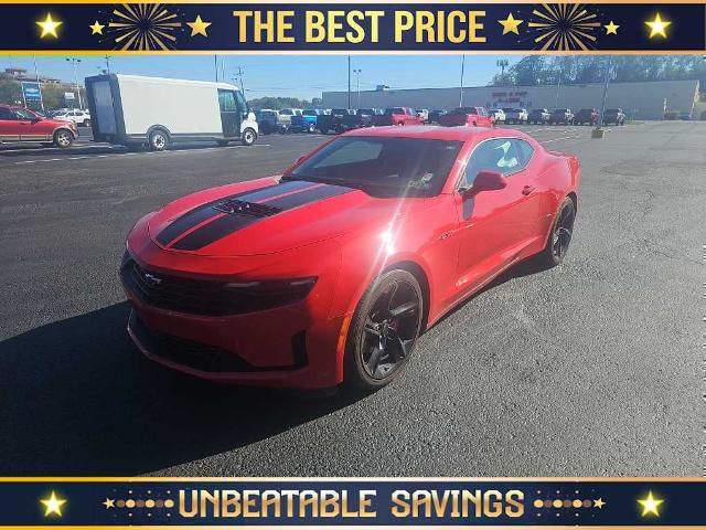 2022 Chevrolet Camaro Vehicle Photo in MOON TOWNSHIP, PA 15108-2571