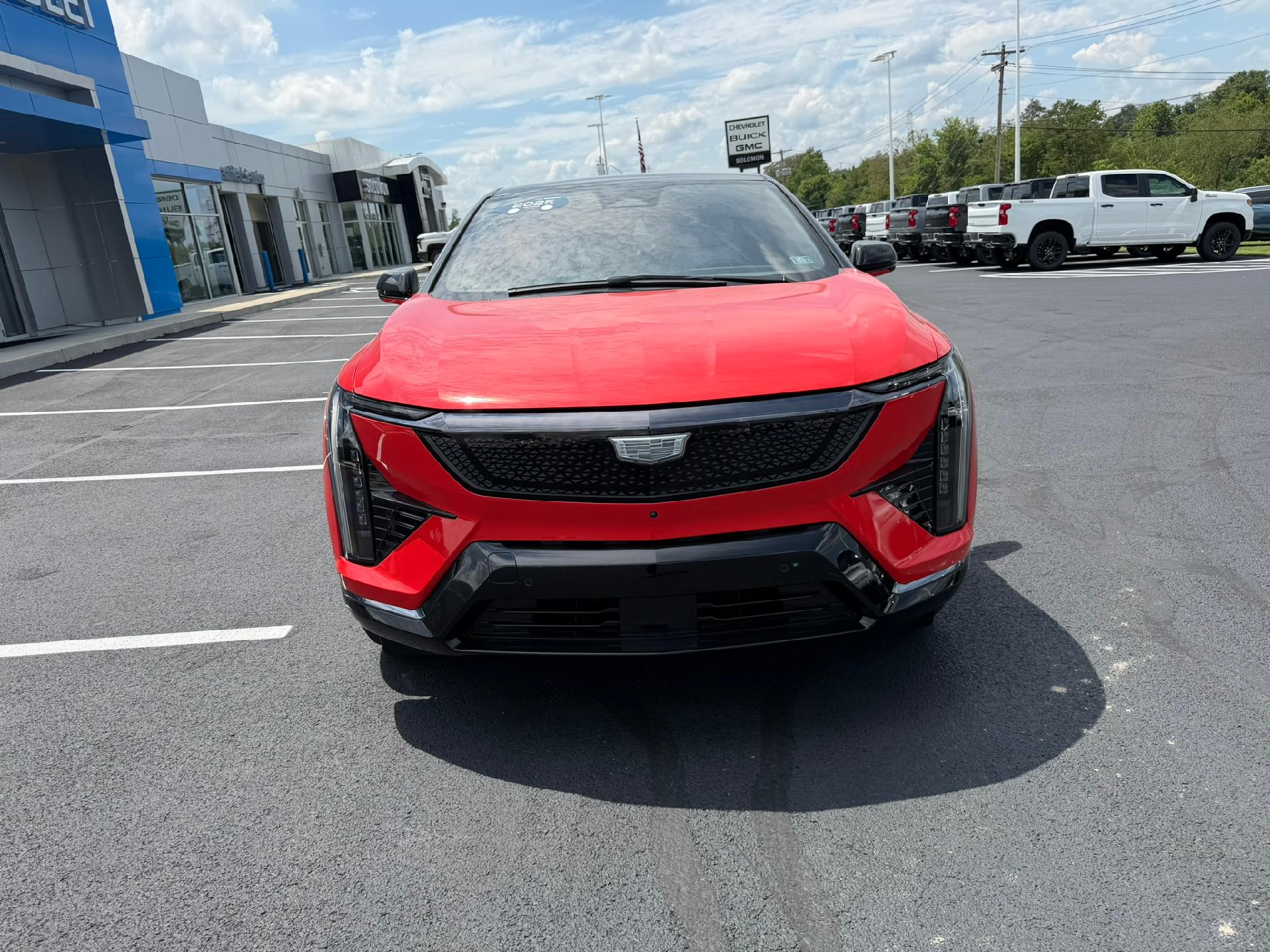 2025 Cadillac OPTIQ Sport 1 - 8