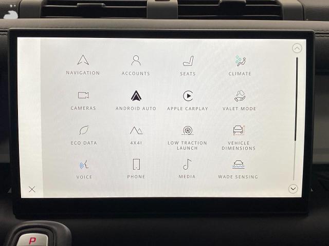 2025 Defender Vehicle Photo in Appleton, WI 54913