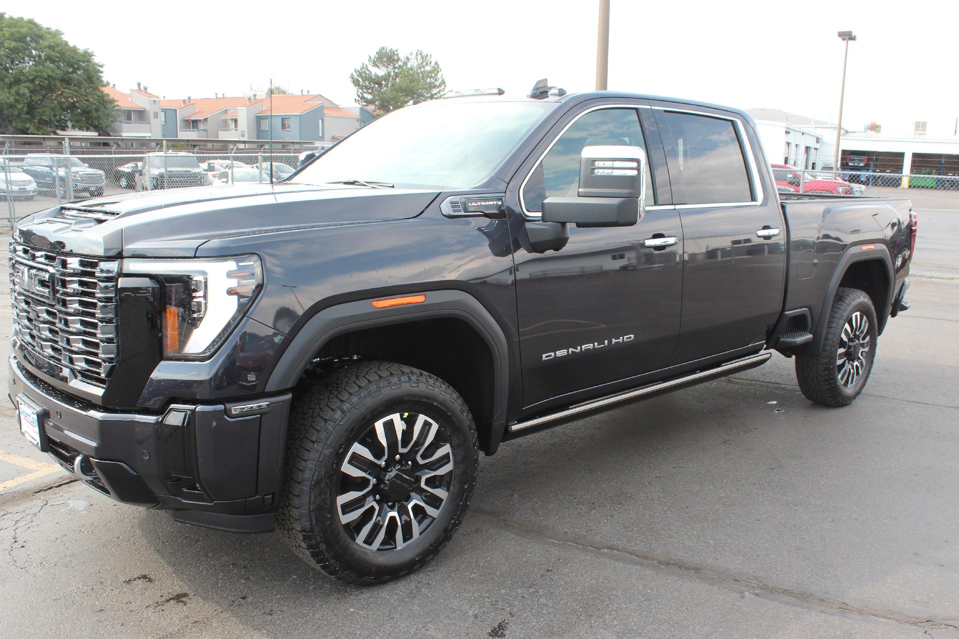 2025 GMC Sierra 2500 HD Vehicle Photo in AURORA, CO 80012-4011