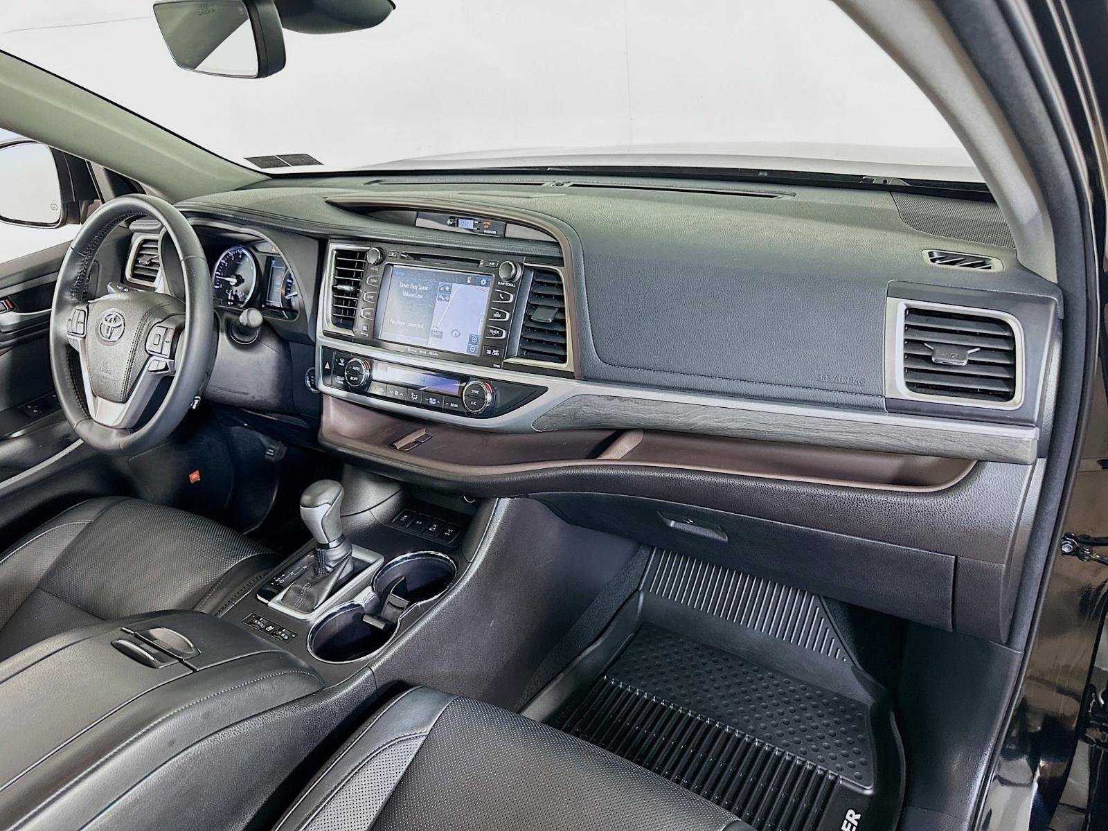 2018 Toyota Highlander Vehicle Photo in Langhorne, PA 19047