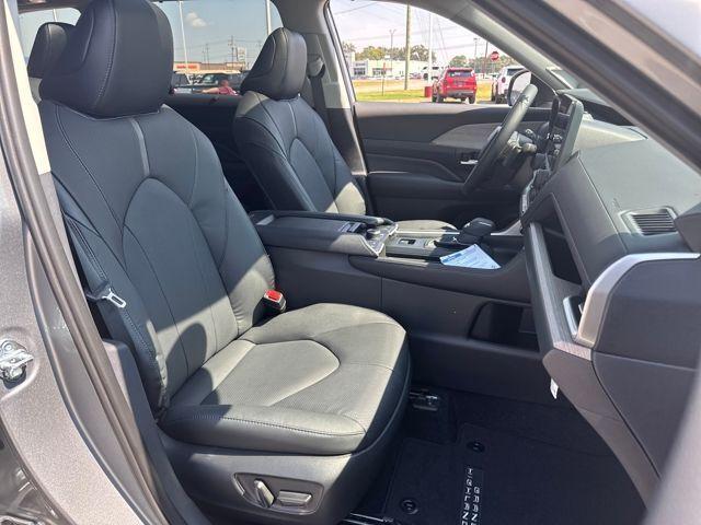 2025 Toyota Grand Highlander Vehicle Photo in Jonesboro, AR 72404
