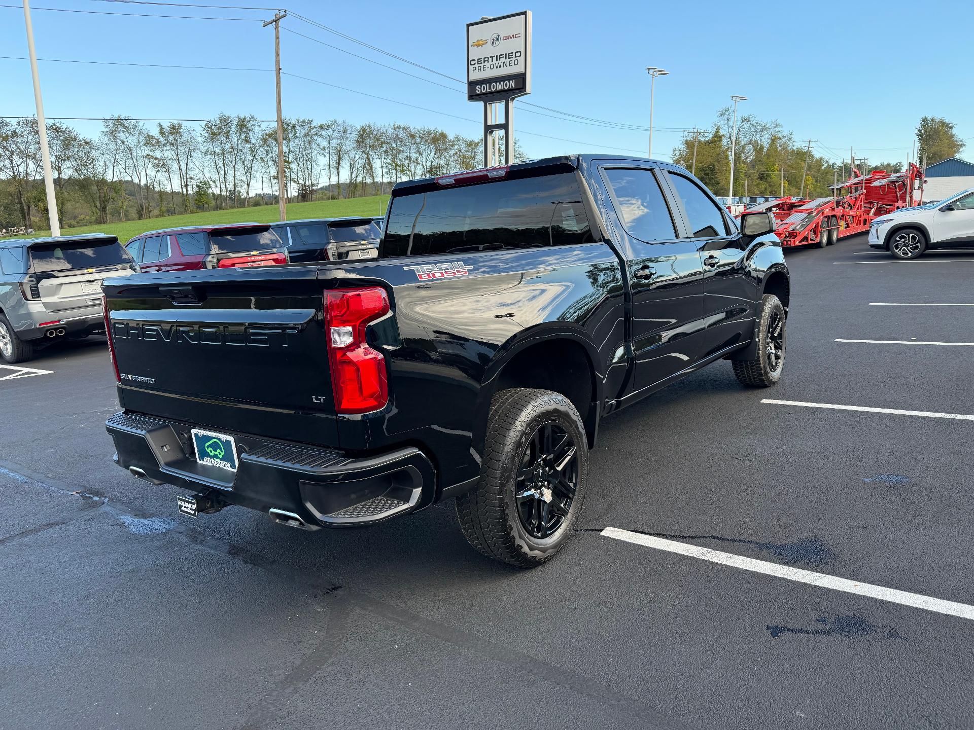 2025 Chevrolet Silverado 1500 photo 5 of 28