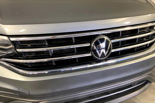 2024 Volkswagen Tiguan Vehicle Photo in KANSAS CITY, MO 64114-4502
