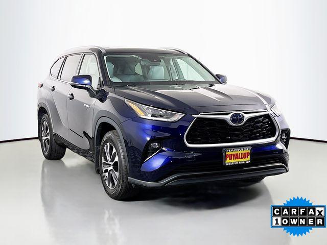 2021 Toyota Highlander Vehicle Photo in Puyallup, WA 98371