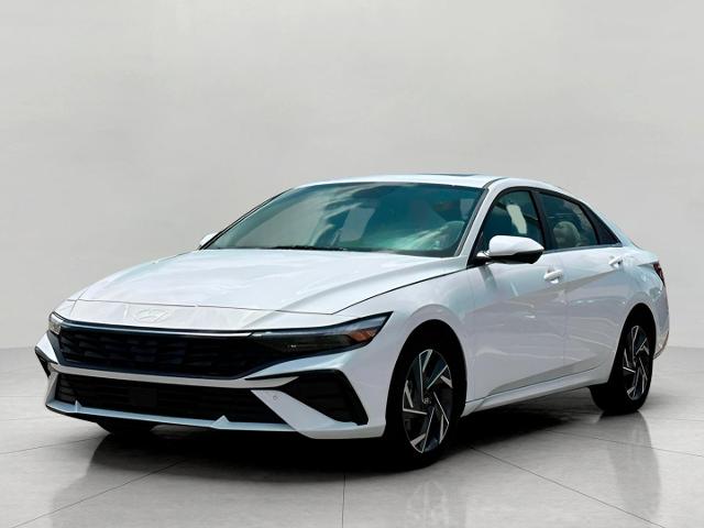 2025 Hyundai ELANTRA Vehicle Photo in Neenah, WI 54956