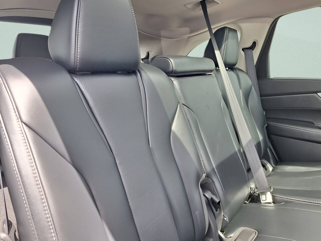 2023 Acura MDX photo 28 of 33