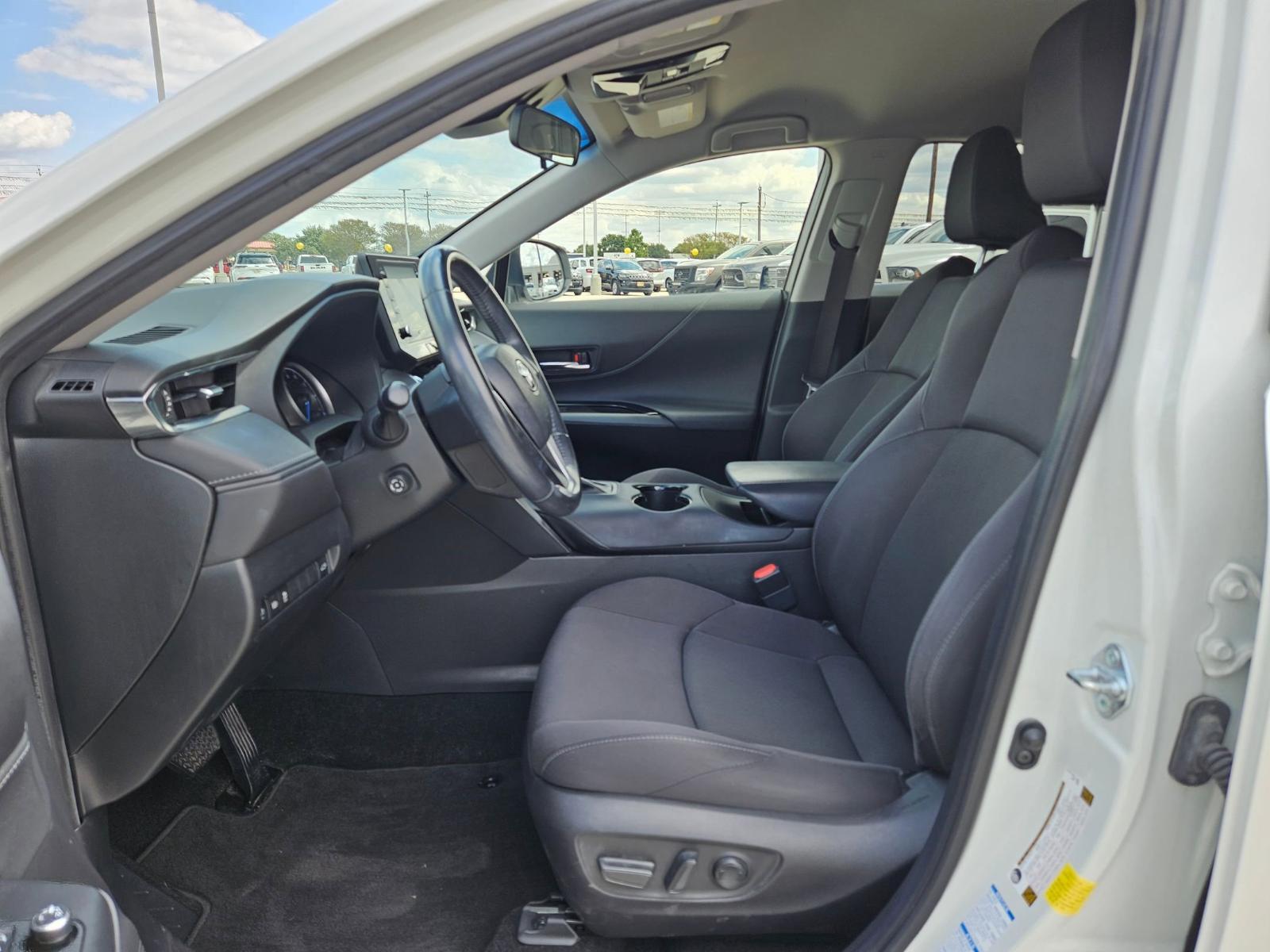 2022 Toyota Venza Vehicle Photo in Seguin, TX 78155