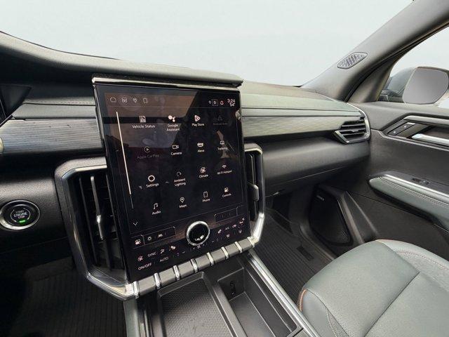 2024 GMC Acadia Vehicle Photo in LEOMINSTER, MA 01453-2952