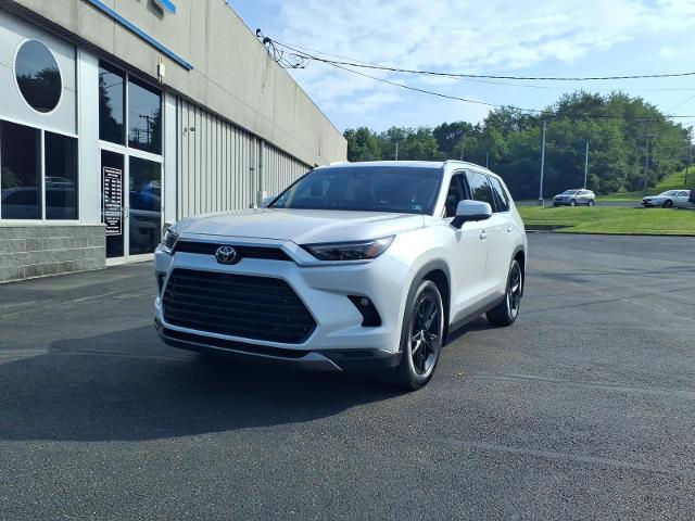 2024 Toyota Grand Highlander Vehicle Photo in WAYNESBURG, PA 15370-8079