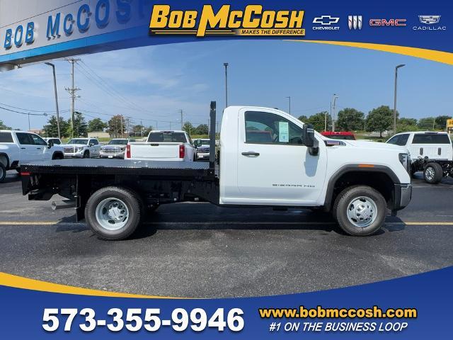 2026 GMC Sierra 3500 HD Chassis Cab Vehicle Photo in COLUMBIA, MO 65203-3903