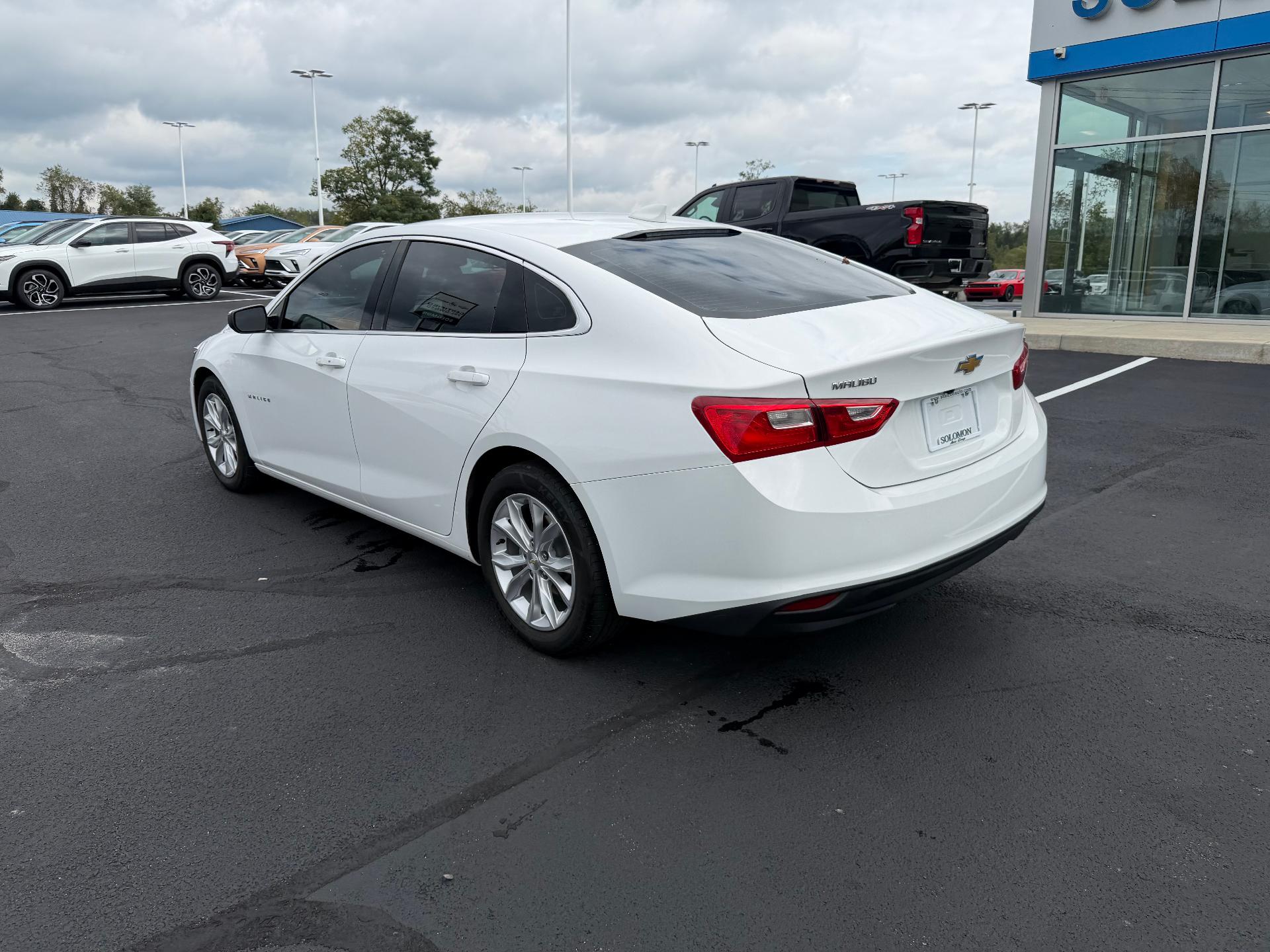 2023 Chevrolet Malibu LT - 3