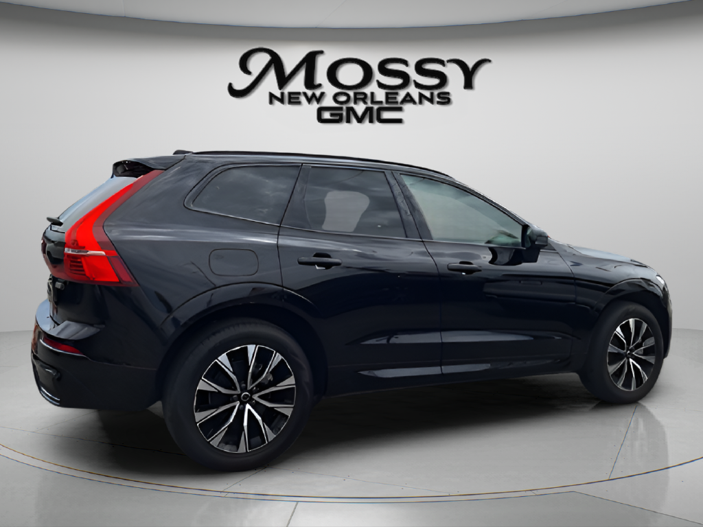 2025 Volvo XC60 photo 5 of 29