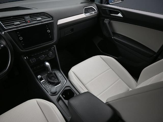 2018 Volkswagen Tiguan Vehicle Photo in Cedar Rapids, IA 52402