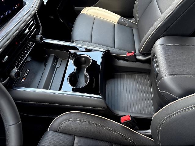 2025 Chevrolet Suburban Vehicle Photo in BEAUFORT, SC 29906-4218