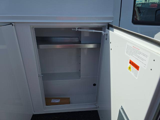 2025 Chevrolet Express Commercial Cutaway Vehicle Photo in INDEPENDENCE, MO 64055-1314