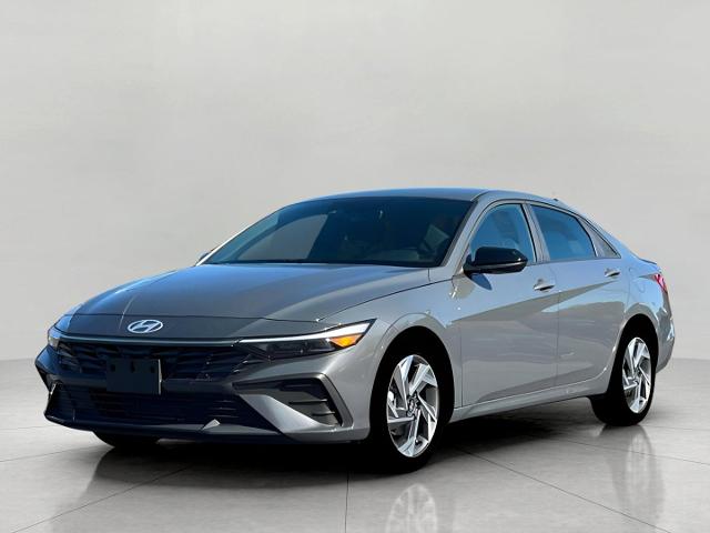 2025 Hyundai ELANTRA Vehicle Photo in Neenah, WI 54956