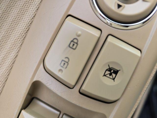 2013 Hyundai ELANTRA Vehicle Photo in Pleasant Hills, PA 15236