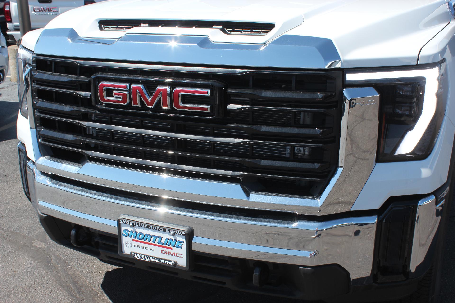 2025 GMC Sierra 2500 HD Vehicle Photo in AURORA, CO 80012-4011