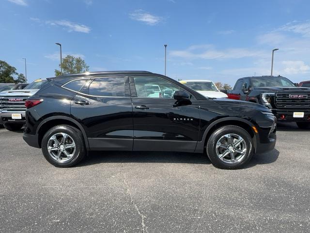 2024 Chevrolet Blazer Vehicle Photo in COLUMBIA, MO 65203-3903