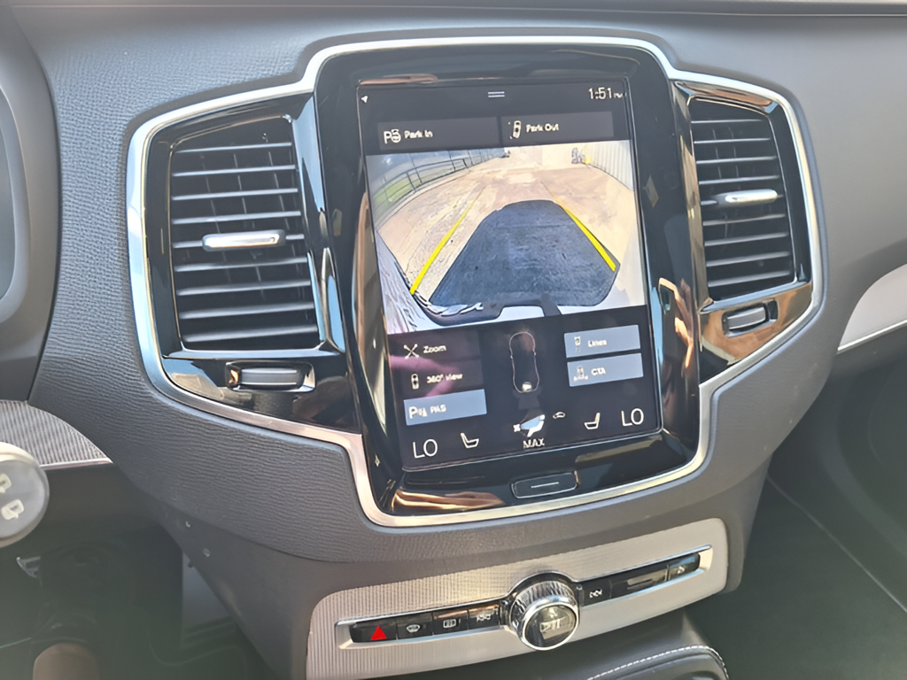 2017 Volvo XC90 photo 20 of 33