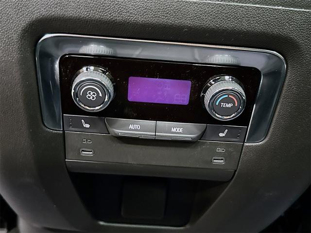 2025 Chevrolet Suburban Vehicle Photo in EVERETT, WA 98203-5662