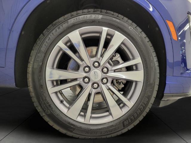 2025 Cadillac XT6 Vehicle Photo in NEENAH, WI 54956-2243