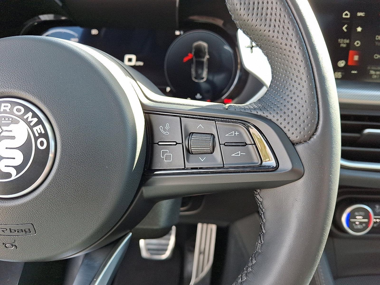 2024 Alfa Romeo Stelvio Vehicle Photo in Willow Grove, PA 19090