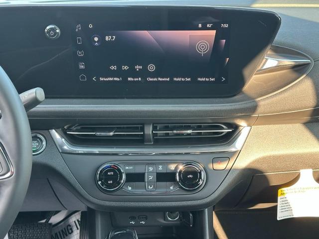 2025 Buick Envista Vehicle Photo in COLUMBIA, MO 65203-3903