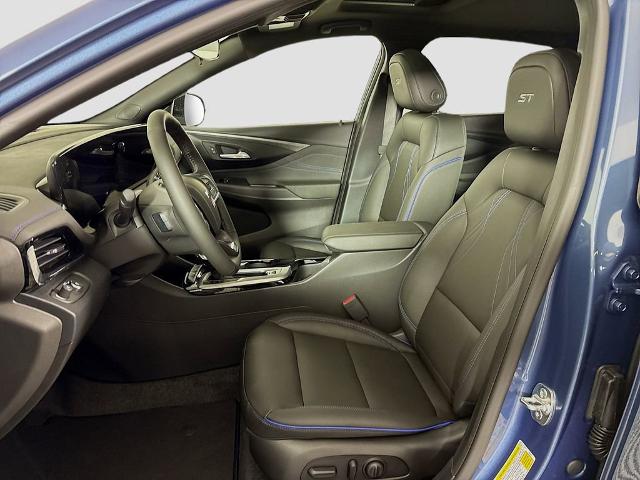 2025 Buick Envista Vehicle Photo in PUYALLUP, WA 98371-4149