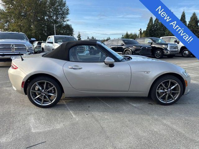 2022 Mazda MX-5 Miata Vehicle Photo in Puyallup, WA 98371