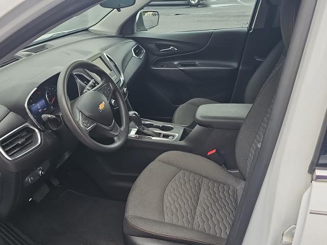 2019 Chevrolet Equinox Vehicle Photo in MOON TOWNSHIP, PA 15108-2571