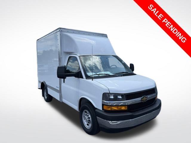 2025 Chevrolet Express Cutaway 3500 Vehicle Photo in MECHANICSBURG, PA 17050-5233