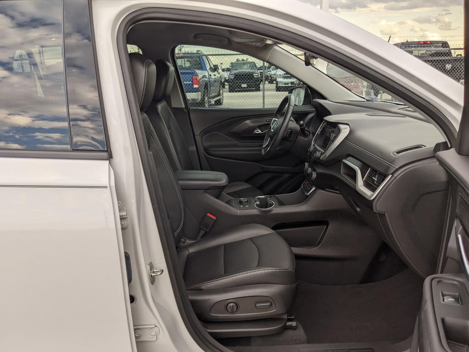 2022 GMC Terrain Vehicle Photo in Seguin, TX 78155