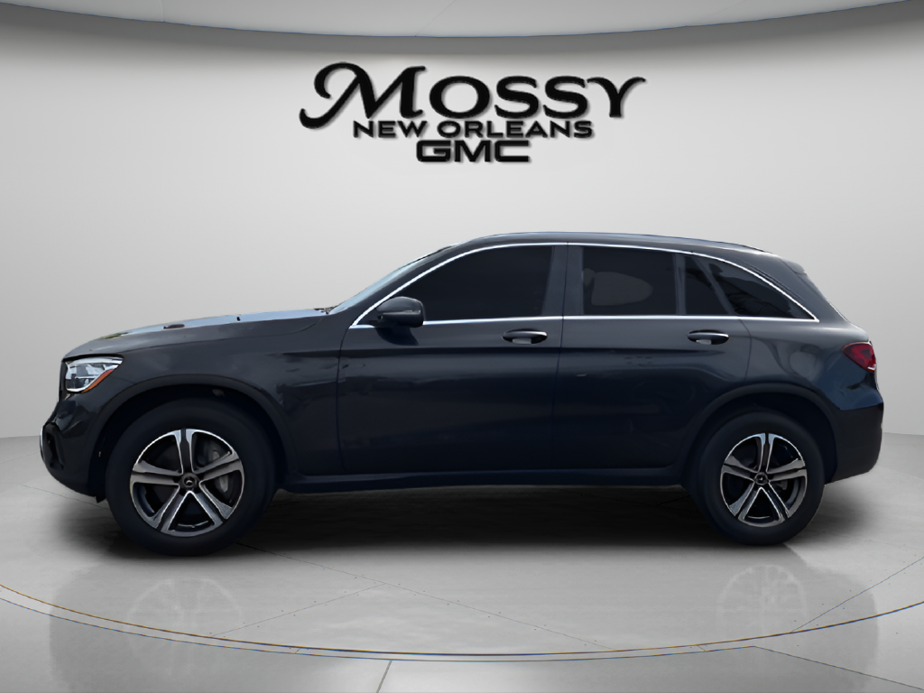 2022 Mercedes-Benz GLC photo 8 of 30
