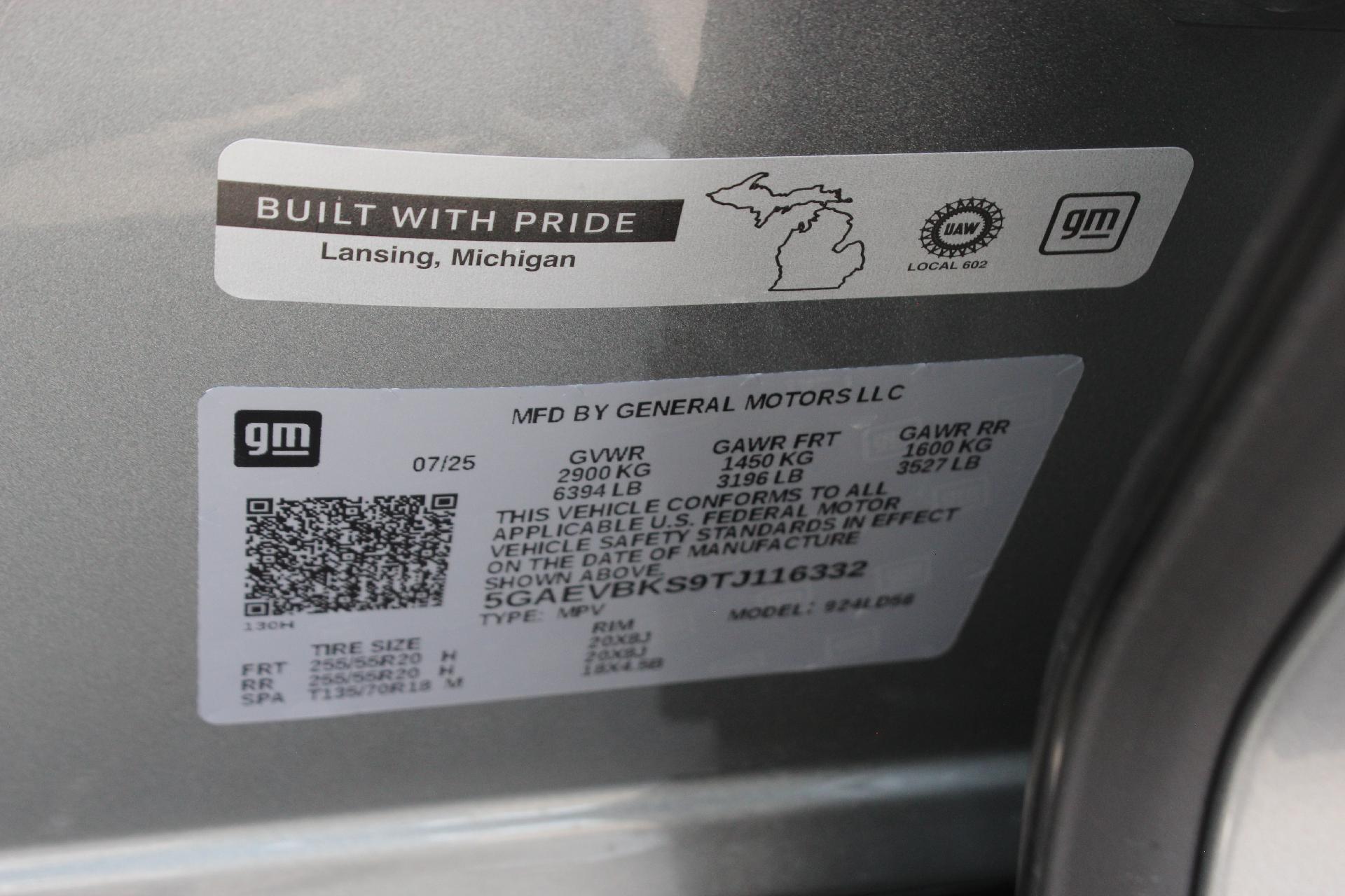2026 Buick Enclave Vehicle Photo in AURORA, CO 80012-4011