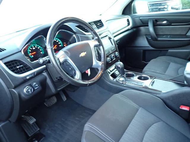 2017 Chevrolet Traverse Vehicle Photo in ZELIENOPLE, PA 16063-2910