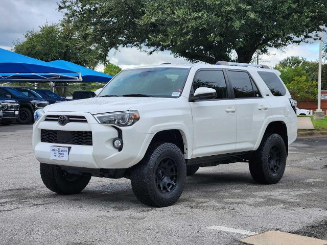 2020 Toyota 4Runner Vehicle Photo in DENTON, TX 76210-9321