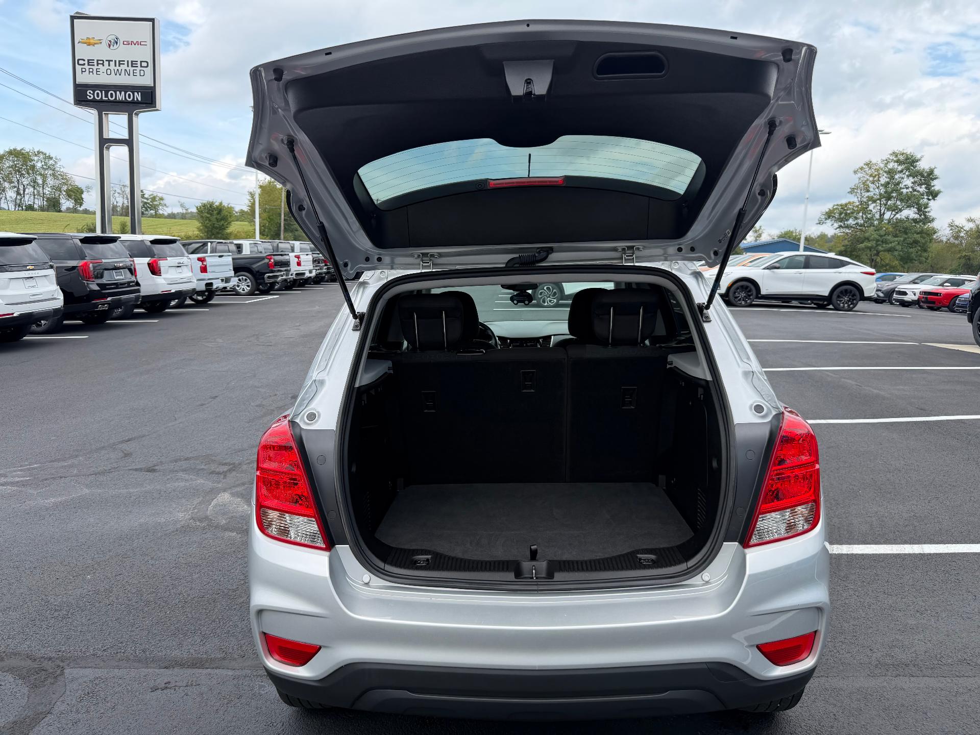 2020 Chevrolet Trax LS - 11