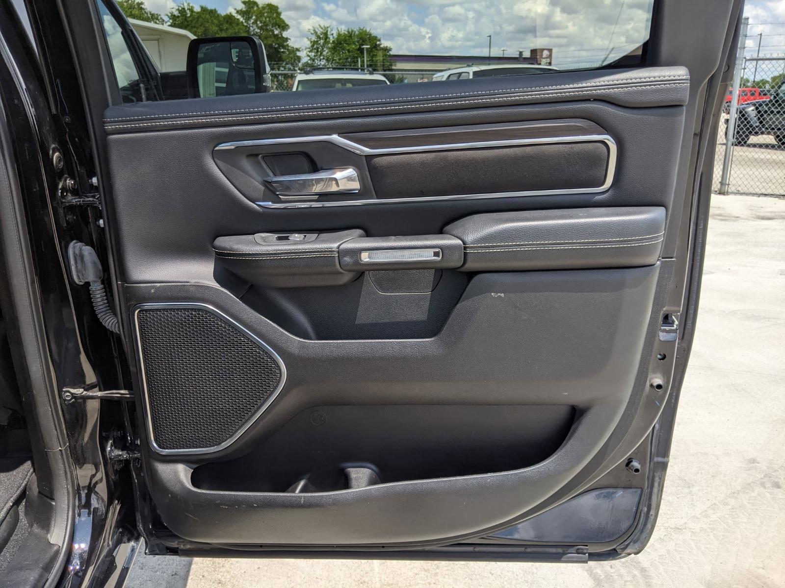 2025 Ram 1500 Vehicle Photo in Seguin, TX 78155