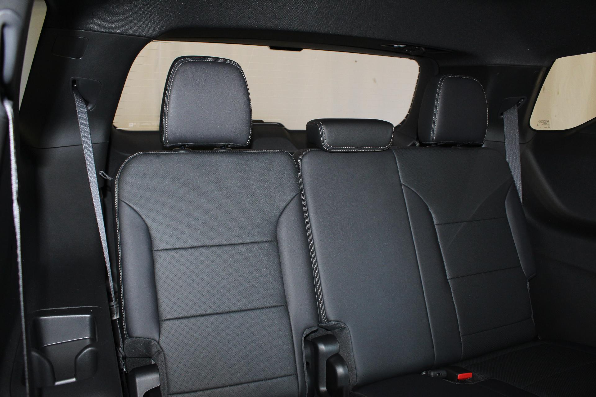 2026 Chevrolet Traverse Vehicle Photo in NORTHAMPTON, MA 01060-1120