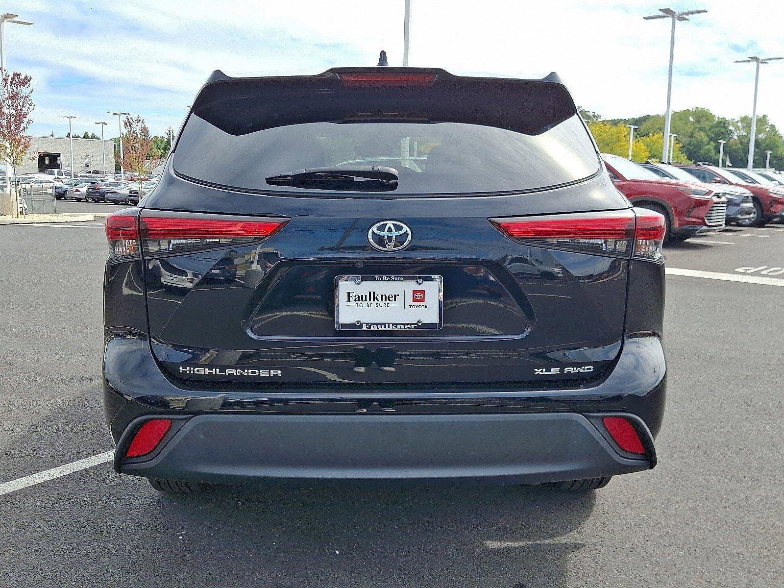2022 Toyota Highlander Vehicle Photo in Harrisburg, PA 17111