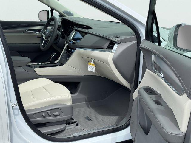 2025 Cadillac XT5 Vehicle Photo in LEOMINSTER, MA 01453-2952