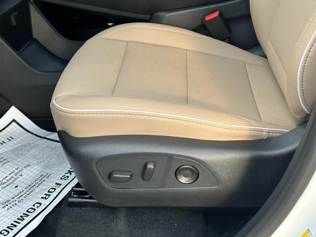 2026 Buick Enclave Vehicle Photo in COLUMBIA, MO 65203-3903