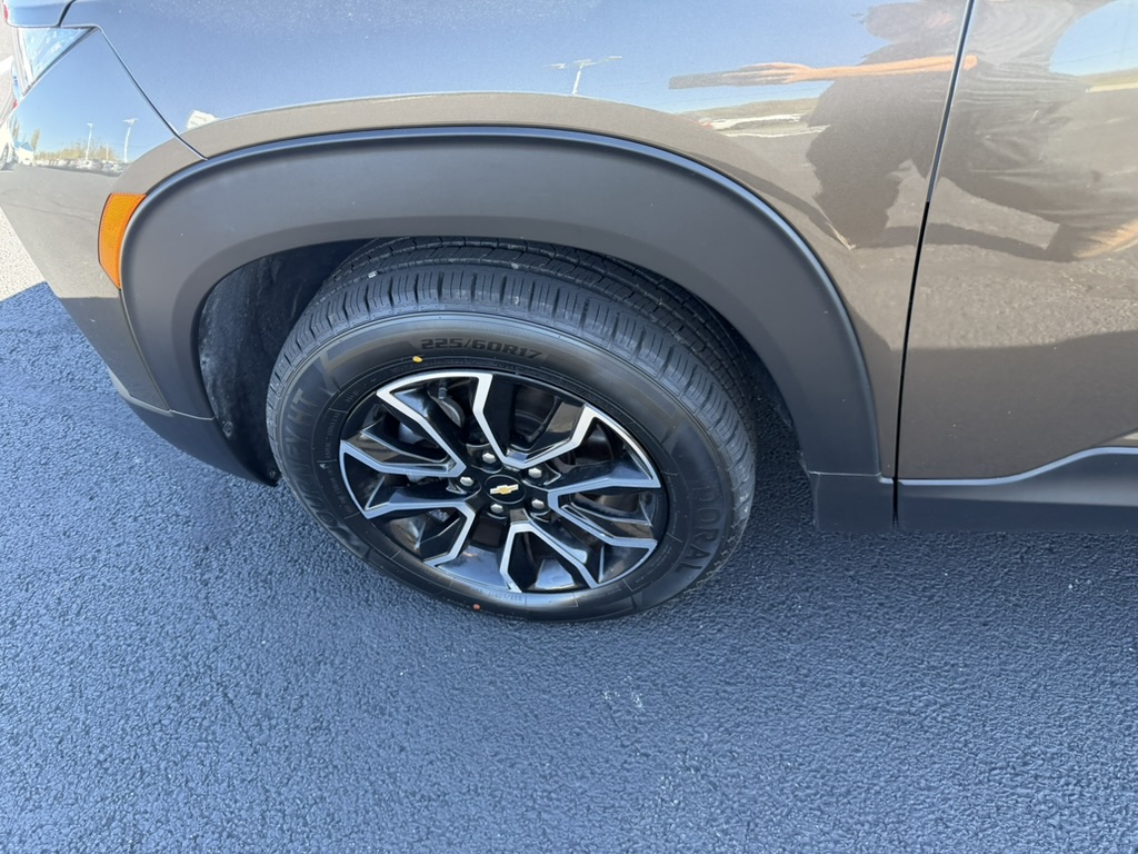 2021 Chevrolet Trailblazer photo 15 of 37