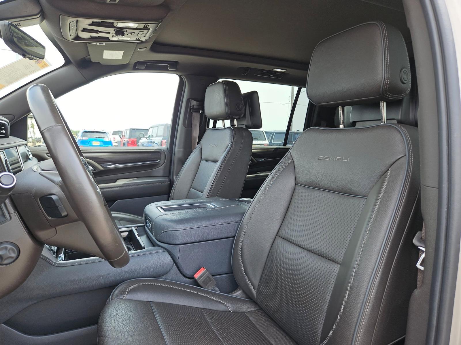 2021 GMC Yukon XL Vehicle Photo in Seguin, TX 78155