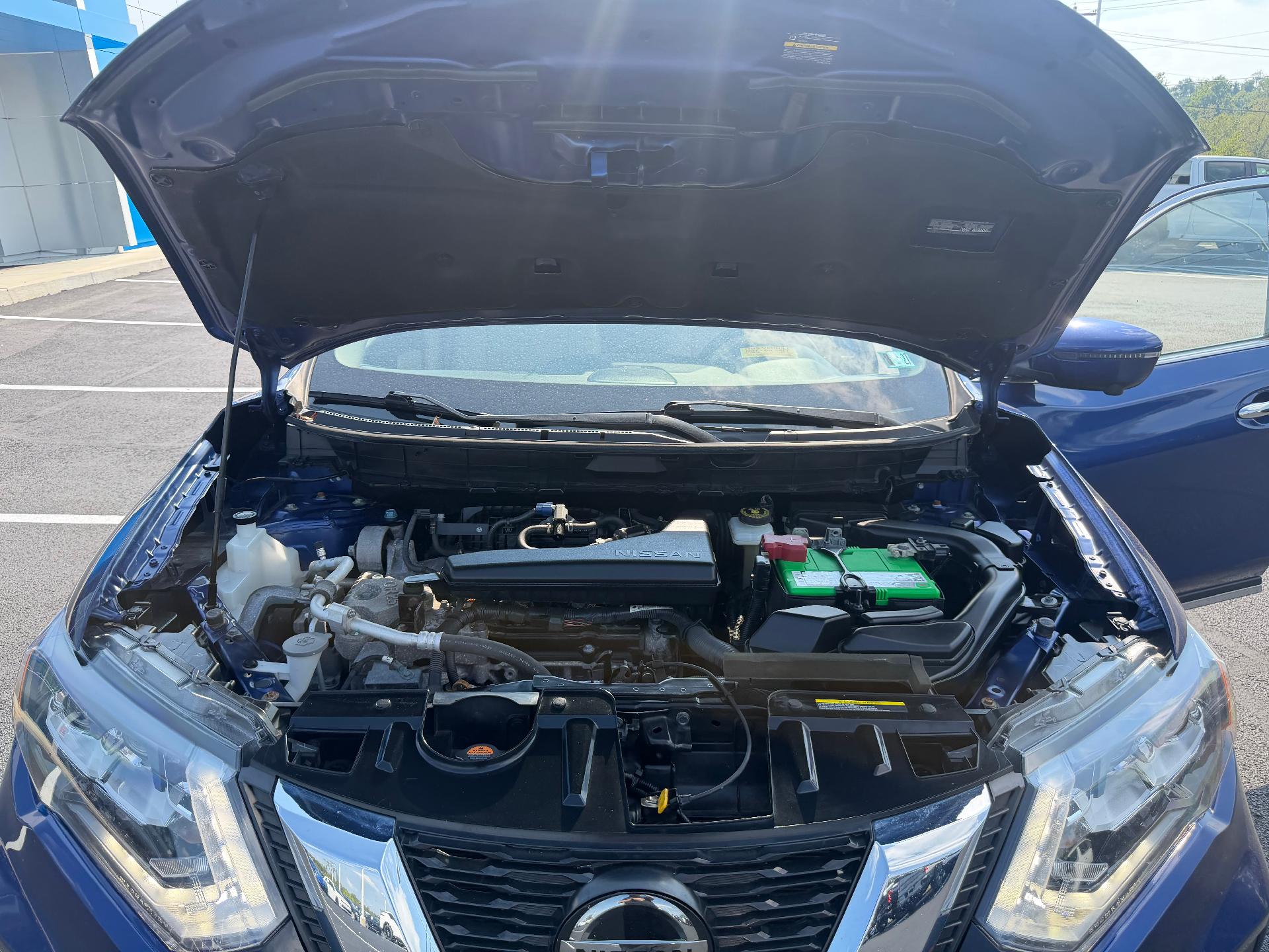 2018 Nissan Rogue photo 32 of 36